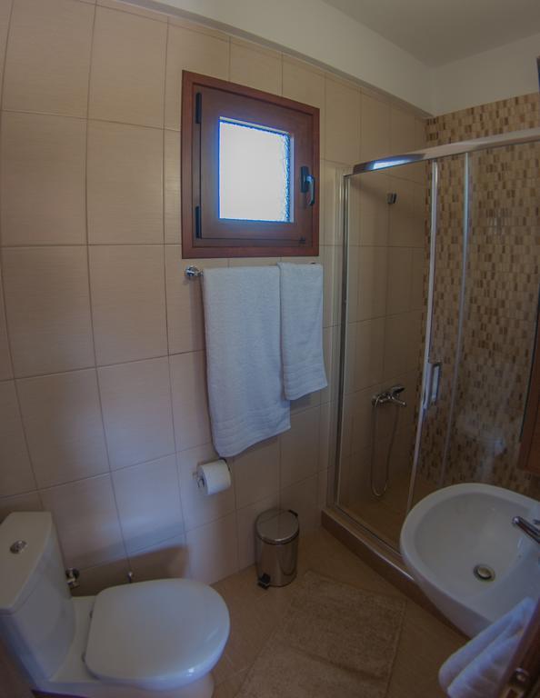 Ianthi Maisonettes Nea Roda Exteriör bild